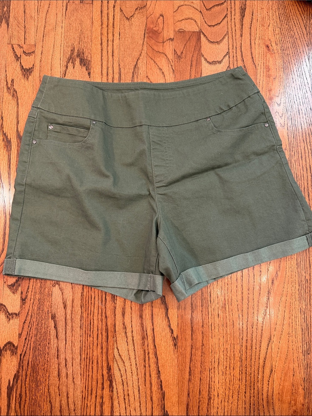 Olive Green Women's Casual pull-on Shorts
